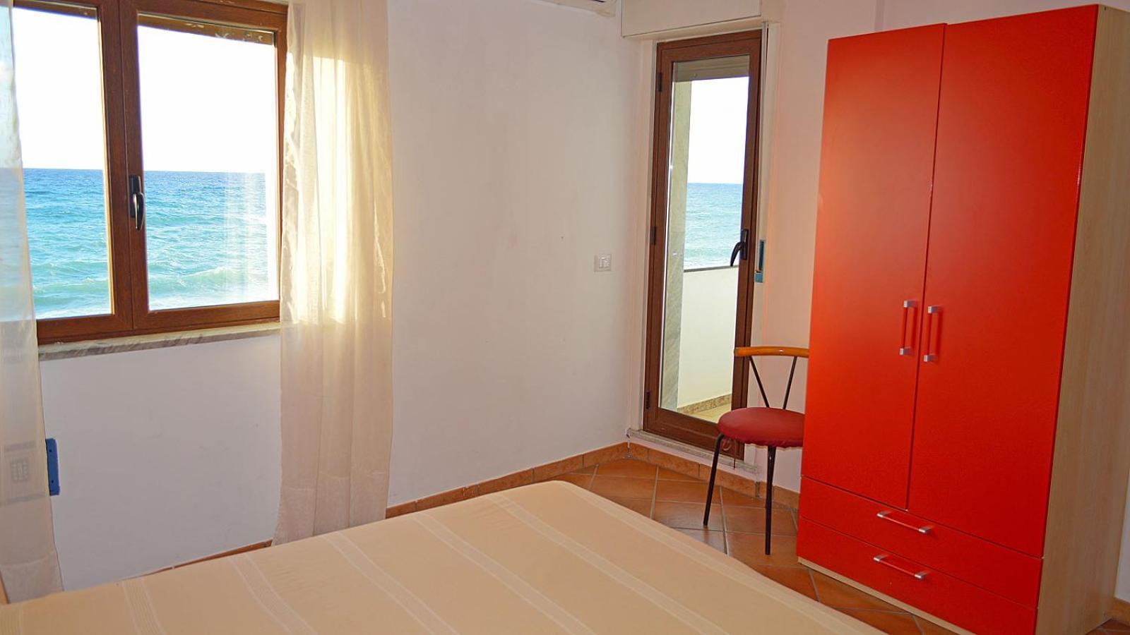 Splash'S Rooms Spadafora Kültér fotó